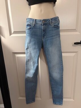 Old Navy Light Blue Skinny Jeans